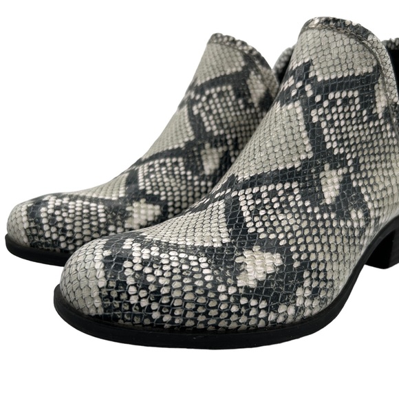 Lucky Brand Baley Snake Print Booties (6.5 M) - Picture 11 of 16